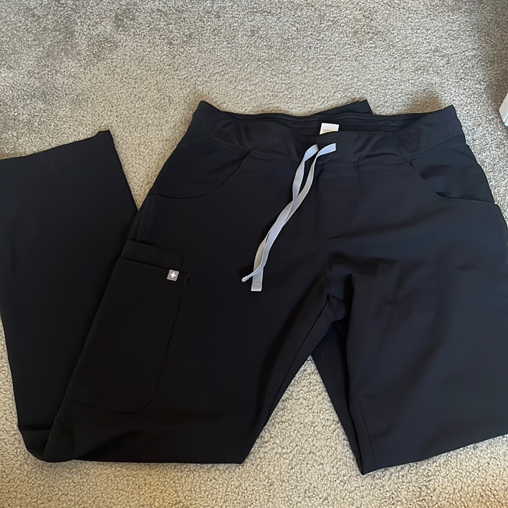 FIGS SCRUB PANTS